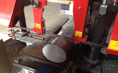 全南卧式带锯床加工时出现明显振荡如何排查？